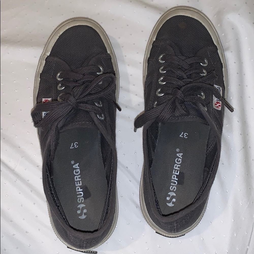 Grey Supergas